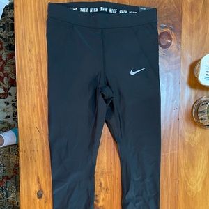 Women’s Black Nike Speed Tight Fit Medium - NWT